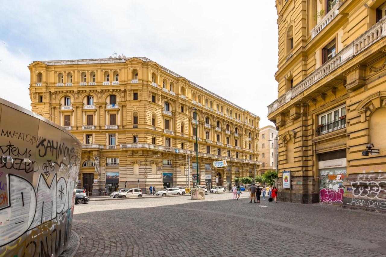 Rettifilo Family Apartment By Wonderful Italy Неаполь Экстерьер фото