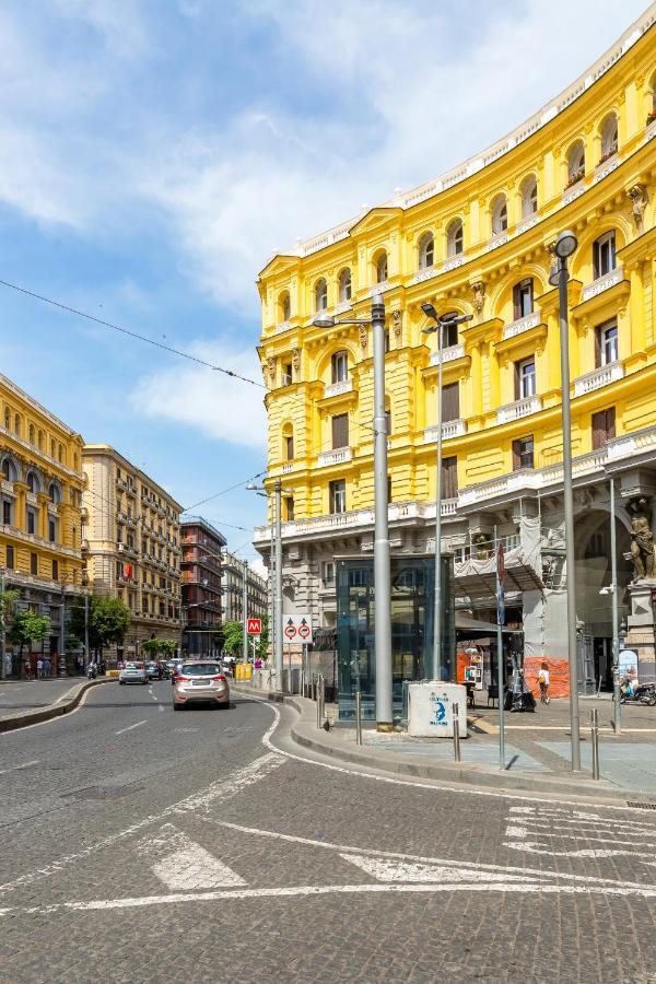 Rettifilo Family Apartment By Wonderful Italy Неаполь Экстерьер фото