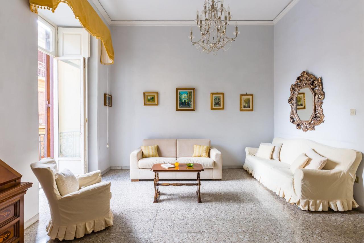 Rettifilo Family Apartment By Wonderful Italy Неаполь Экстерьер фото