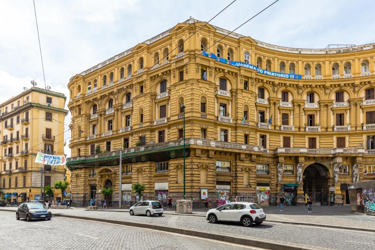 Rettifilo Family Apartment By Wonderful Italy Неаполь Экстерьер фото